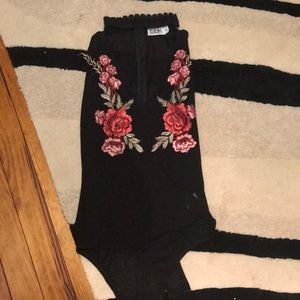 Lf choker flower embroidered bodysuit